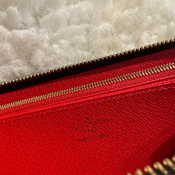 LV Zippy Wallet - Picture 5 of 6